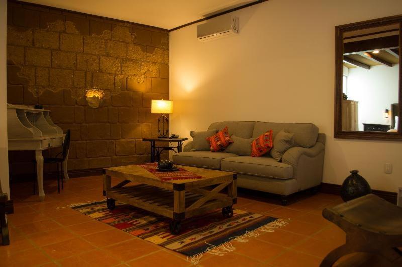 Casa De Adobe Gallery & Luxury Boutique Oaxaca Δωμάτιο φωτογραφία